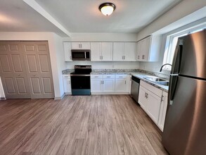 1006 Bowe Pl in Norfolk, VA - Building Photo - Building Photo