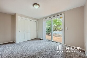 2404 33rd Ave SE in Puyallup, WA - Building Photo - Building Photo