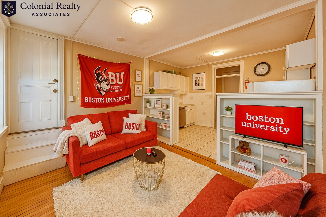 68 Egmont St in Brookline, MA - Foto de edificio