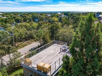 33 Bayberry Ln in Amagansett, NY - Building Photo - Building Photo