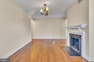 1105 N Pitt St-Unit -3B in Alexandria, VA - Building Photo - Building Photo