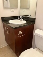 1740 Oak Ave, Unit 707 in Evanston, IL - Building Photo - Building Photo