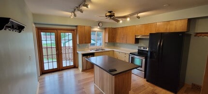 4724 Tioga St in Duluth, MN - Building Photo - Building Photo