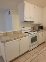 259 N Capitol Ave, Unit 215 in San Jose, CA - Building Photo - Building Photo