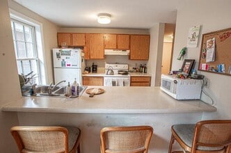 55 Monroe St, Unit 3 in Burlington, VT - Foto de edificio - Building Photo