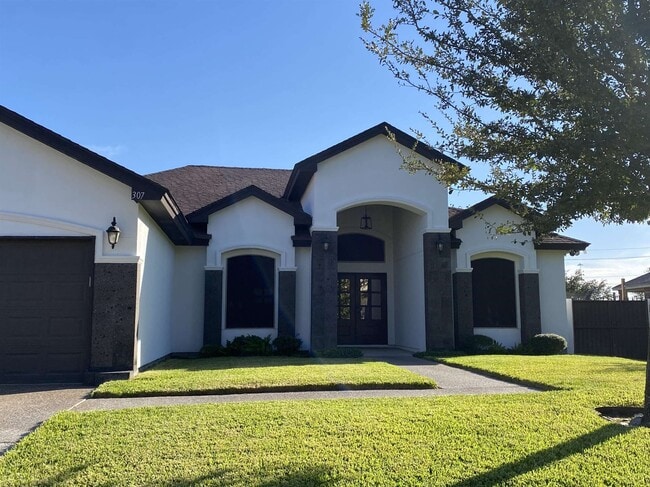 307 Michoacan Loop in Laredo, TX - Building Photo - Building Photo