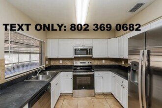 1214 Letona Ln in Valrico, FL - Building Photo - Building Photo