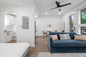 49 Navasota St in Austin, TX - Building Photo - Building Photo