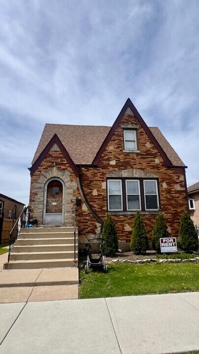 3050 N Normandy Ave in Chicago, IL - Foto de edificio