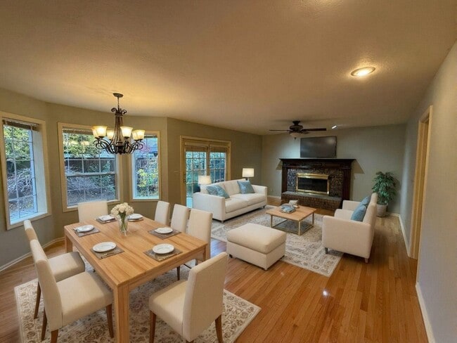 property at 2225 Marie Ln