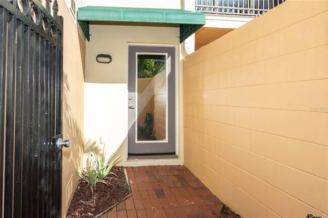 824 Padua Ln in Clearwater, FL - Building Photo - Building Photo