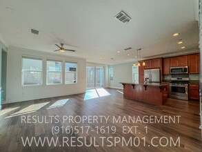 3572 Troy Dalton St in Sacramento, CA - Building Photo - Building Photo