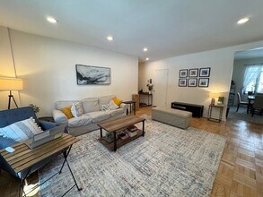 569 Washington St in Brookline, MA - Building Photo - Building Photo