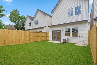 7228 Avenue B in Houston, TX - Building Photo - Building Photo