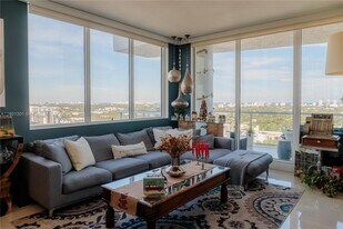 315 NE 3rd Ave, Unit 2107 in Fort Lauderdale, FL - Building Photo