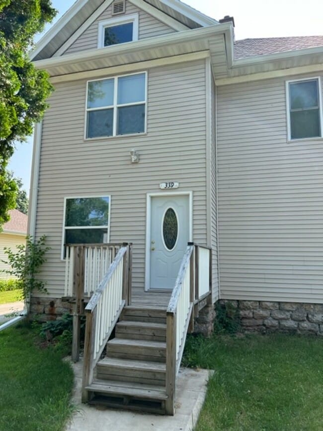 339 5th St in Neenah, WI - Building Photo - Building Photo