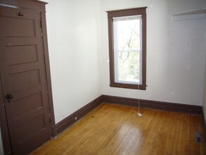 511 N 12th Ave E in Duluth, MN - Foto de edificio - Building Photo
