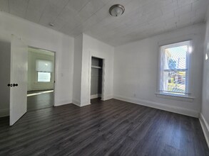 439 W Vine St in Springfield, IL - Building Photo - Building Photo