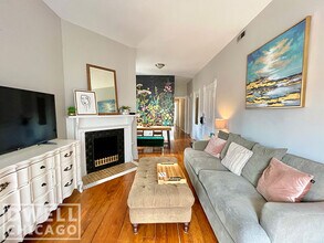 1100 N Wolcott Ave in Chicago, IL - Building Photo - Building Photo