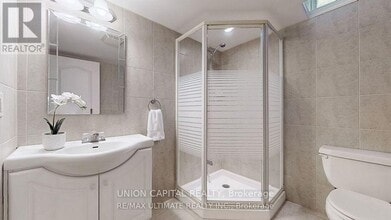 46 Clover St in Markham, ON - Building Photo - Building Photo