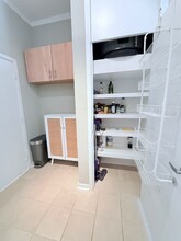 2125 Southend Dr in Charlotte, NC - Building Photo - Building Photo