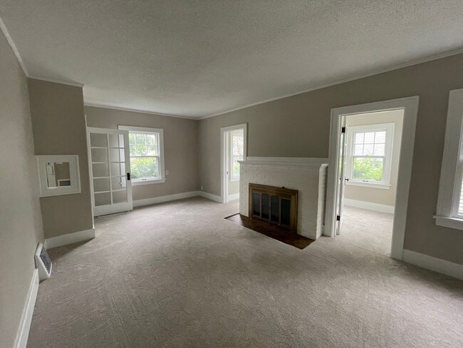property at 2209 Iowa St