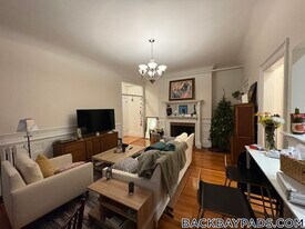 366 Commonwealth Ave, Unit 2D in Boston, MA - Building Photo
