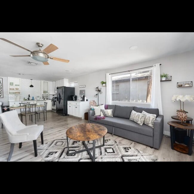 3330 E Cypress St, Unit Cypress Apartment