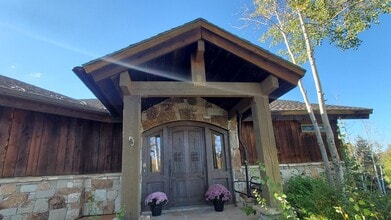 7104 Canyon Dr in Park City, UT - Building Photo - Building Photo