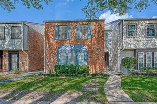 14179 Misty Meadow Ln in Houston, TX - Building Photo