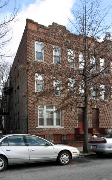 303 E 94th St in Brooklyn, NY - Building Photo