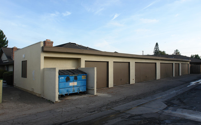 1676 W Cindy Ln in Anaheim, CA - Building Photo - Building Photo