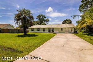 property at 986 Jettie St NE