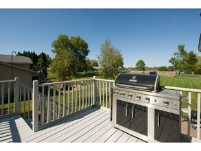 13530 87th Ave N in Maple Grove, MN - Building Photo - Building Photo