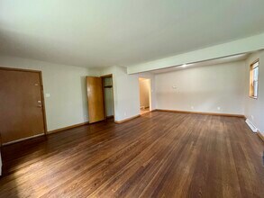 3952 S 43rd St in Milwaukee, WI - Building Photo - Building Photo