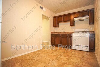 2866 Grant 6 in El Paso, TX - Building Photo - Building Photo