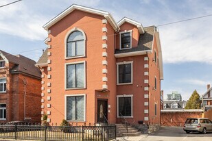 353-353 Stewart St in Ottawa, ON - Building Photo