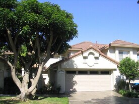 27377 Paseo Laguna in San Juan Capistrano, CA - Building Photo