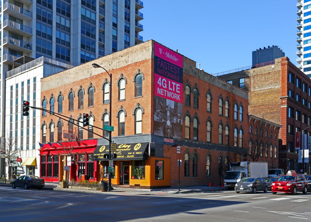 544-548 N Wells St in Chicago, IL - Foto de edificio