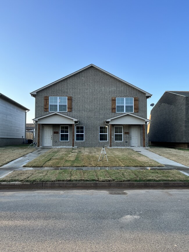 property at 1333 Eastgate Dr