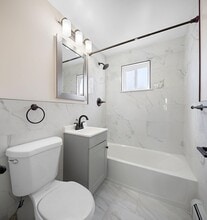 35 W 23rd St in Bayonne, NJ - Building Photo - Building Photo