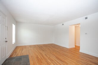 Gorman Crossings in Raleigh, NC - Foto de edificio - Interior Photo