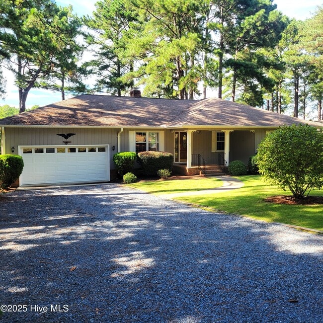 62 Pine Ridge Dr in Whispering Pines, NC - Building Photo - Building Photo