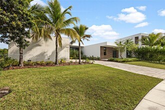 16539 Botaniko Dr N in Weston, FL - Building Photo - Building Photo