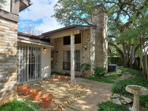 7919 Ridgeline N in Austin, TX - Building Photo - Building Photo