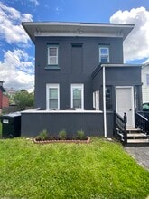 122 Wayne St, Unit Apt 3 in Syracuse, NY - Building Photo - Building Photo