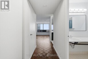 2360 Dundas St W in Toronto, ON - Building Photo