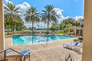 10000 Gate Pky N, Unit 913 in Jacksonville, FL - Building Photo