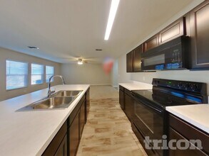 7741 Courage Ct in Jacksonville, FL - Building Photo - Building Photo