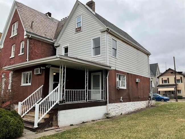 property at 115 10th St